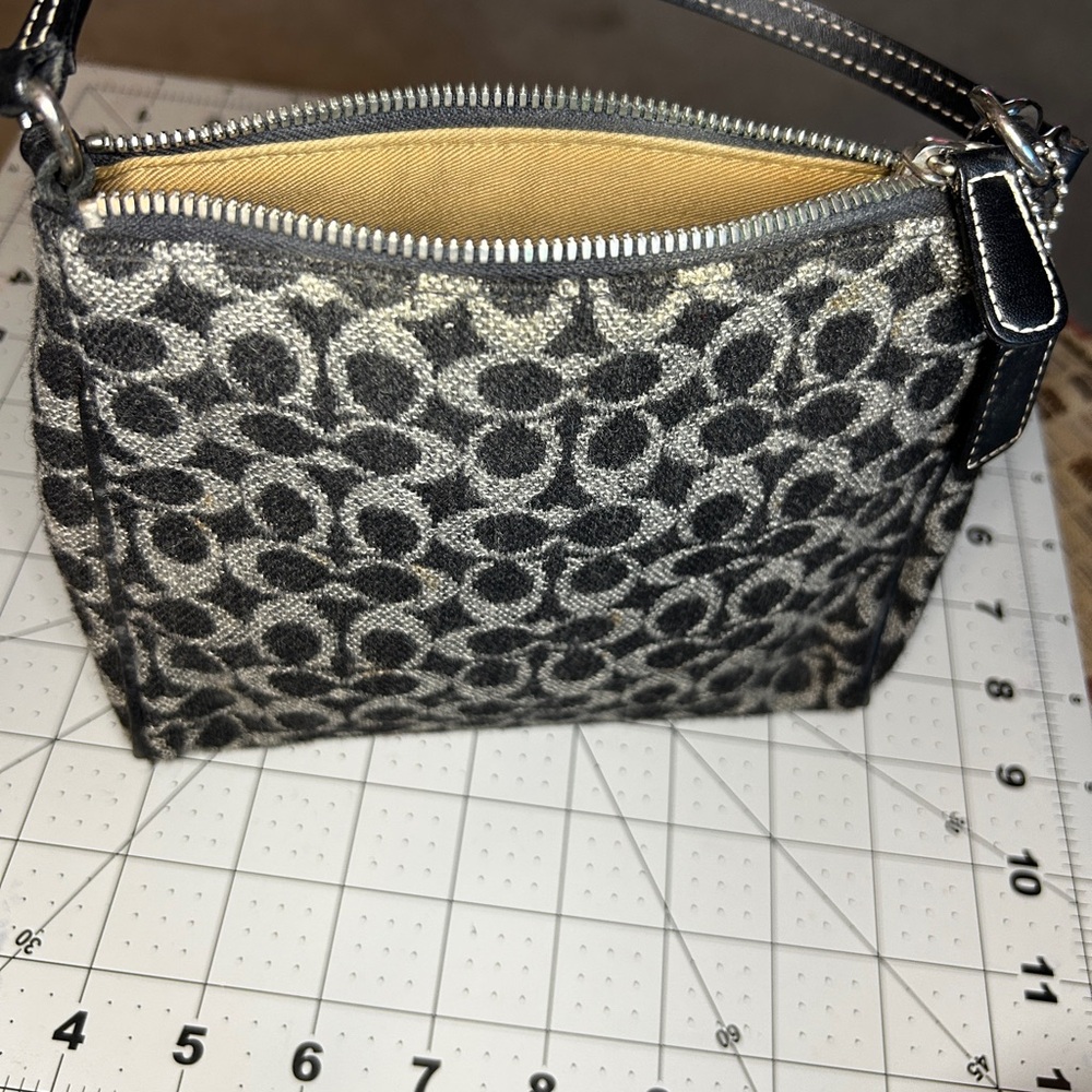 Coach Vintage Wool Mini Black and Gray Signature Bag - Picture 10 of 11